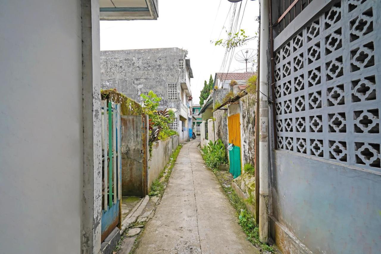 Spot On 91723 Sony Homestay Syariah スカブミ エクステリア 写真