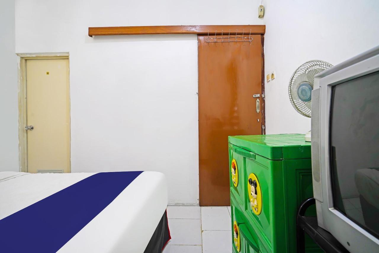 Spot On 91723 Sony Homestay Syariah スカブミ エクステリア 写真