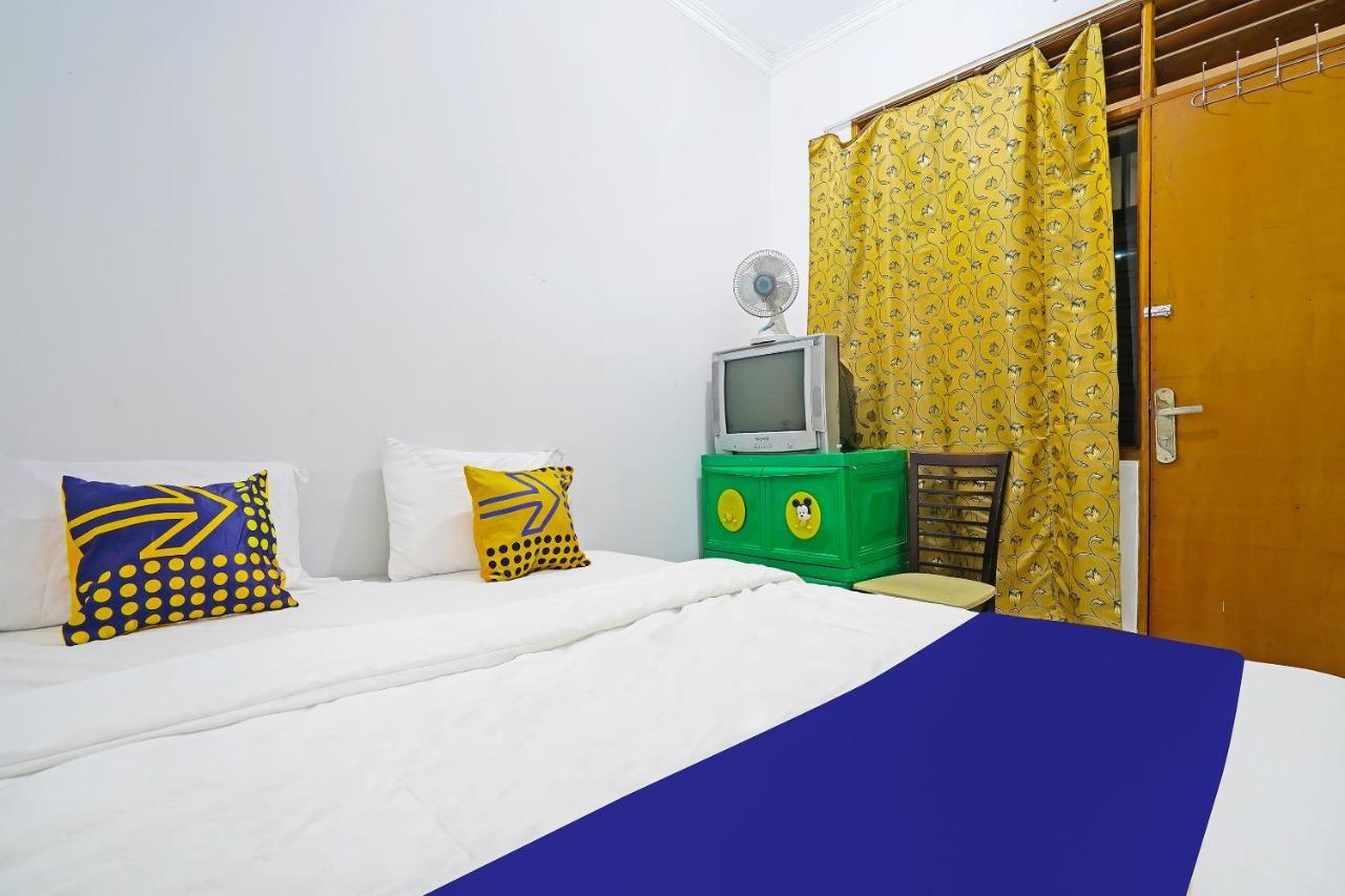 Spot On 91723 Sony Homestay Syariah スカブミ エクステリア 写真