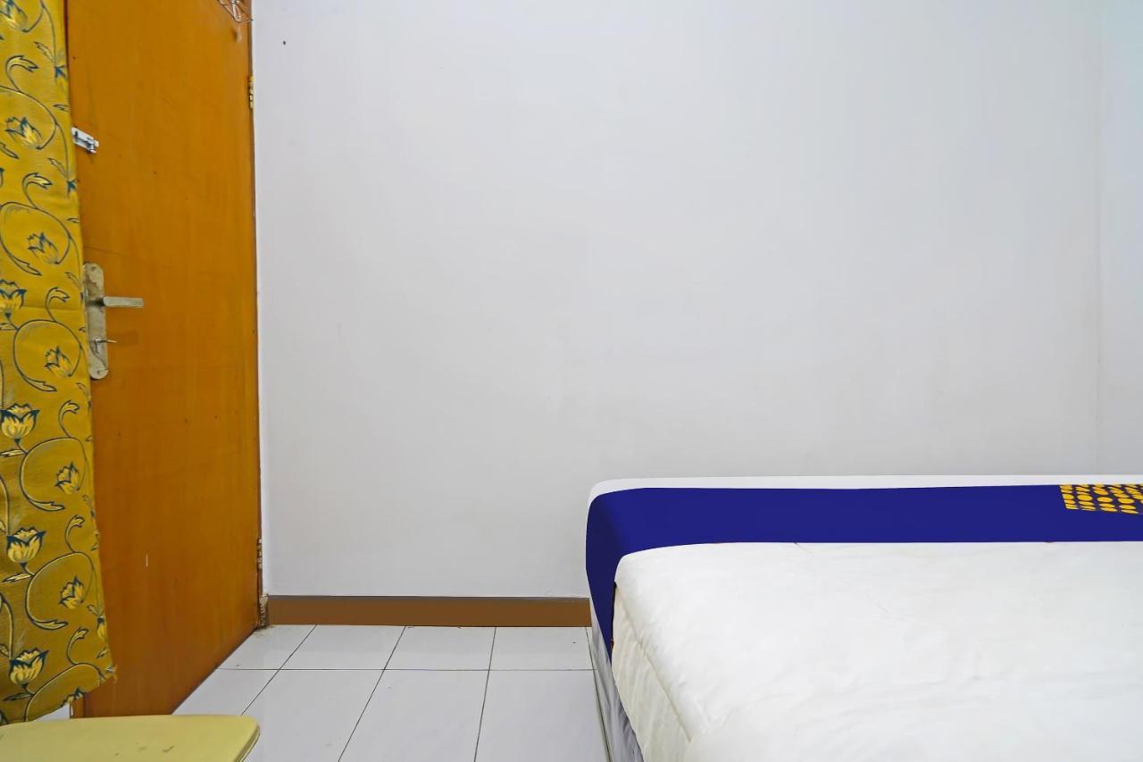 Spot On 91723 Sony Homestay Syariah スカブミ エクステリア 写真